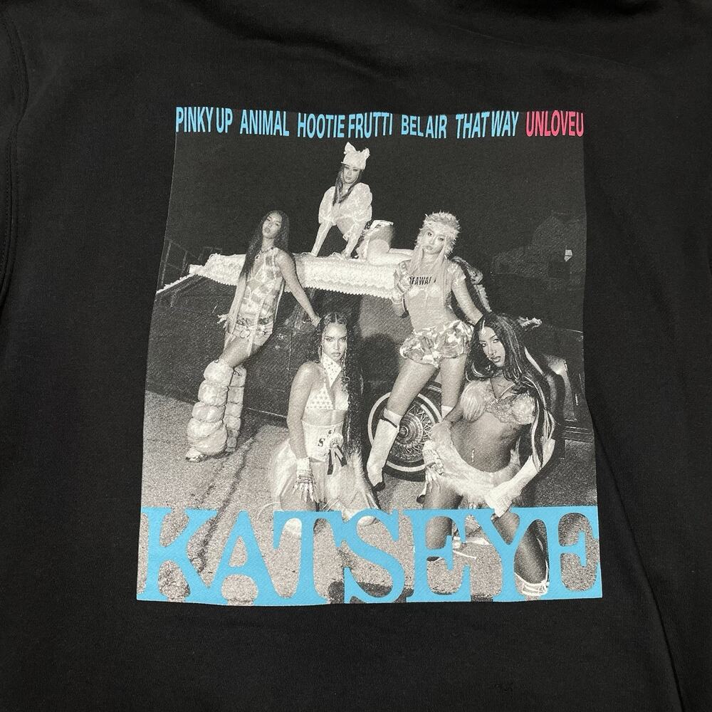 KATSEYE x Target Exclusive Wild Hoodie Pullover Sweatshirt Size Medium NWT